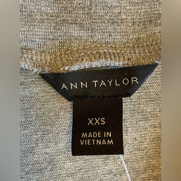 Ann Taylor NWT Silver Metallic Gray Puff Sleeves Top - Size “XXS” - Picture 4 of 6